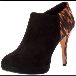BRAND NEW VINCE CAMUTO SHOE